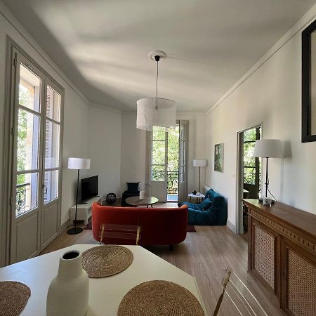 Nimes , appartement rénové dans immeuble classé. Extérieur photo