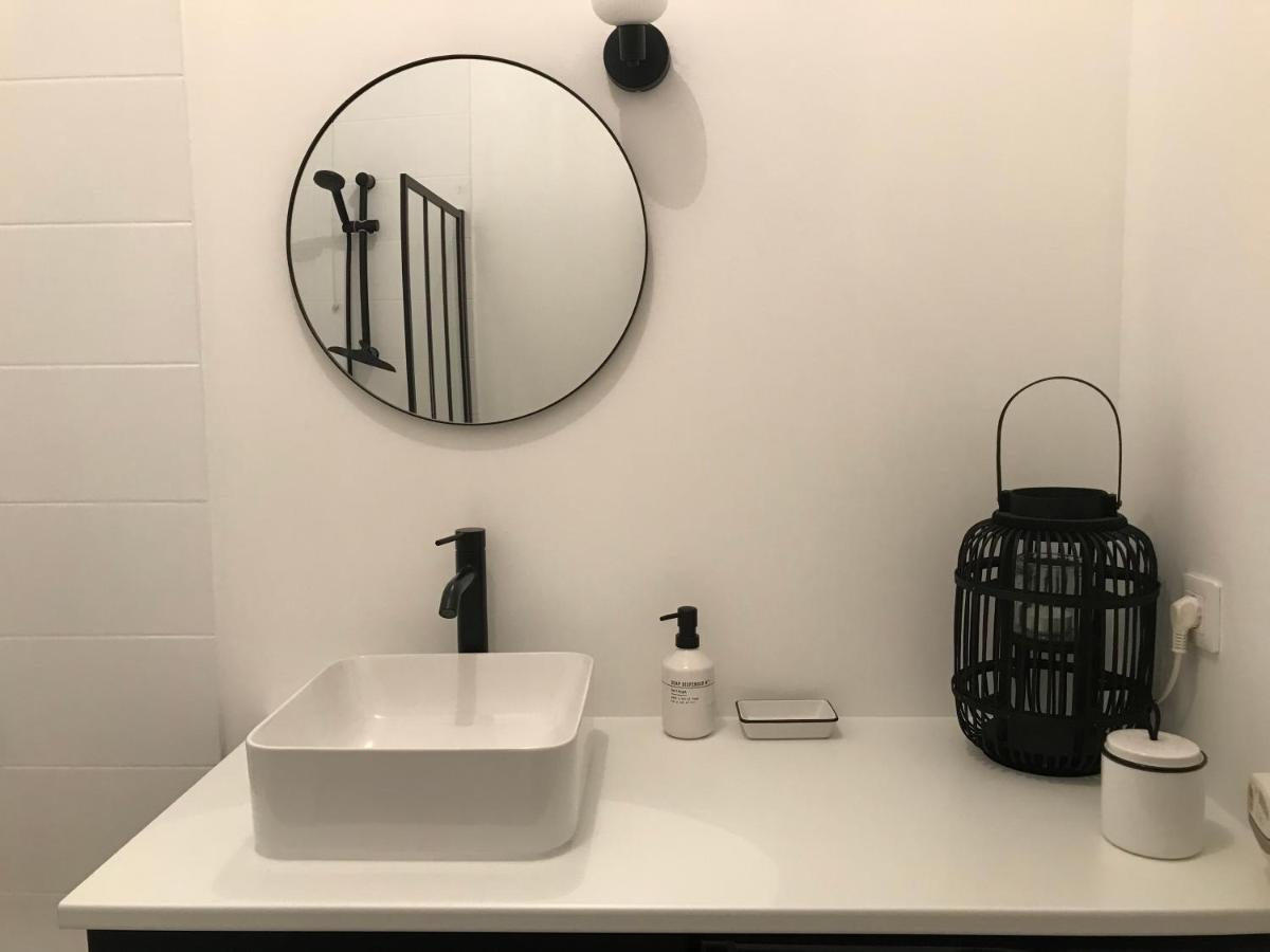 Nimes , appartement rénové dans immeuble classé. Extérieur photo