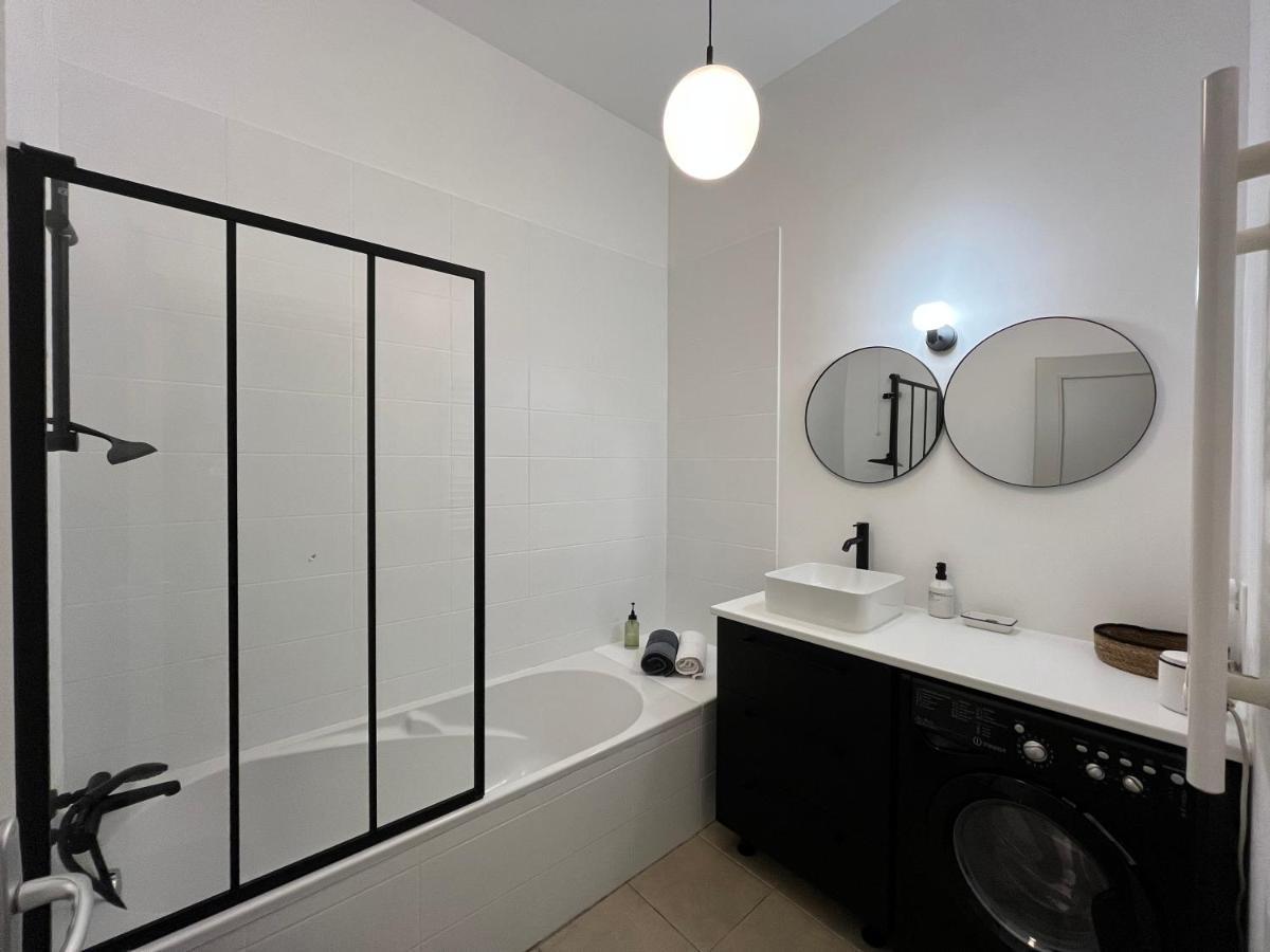 Nimes , appartement rénové dans immeuble classé. Extérieur photo