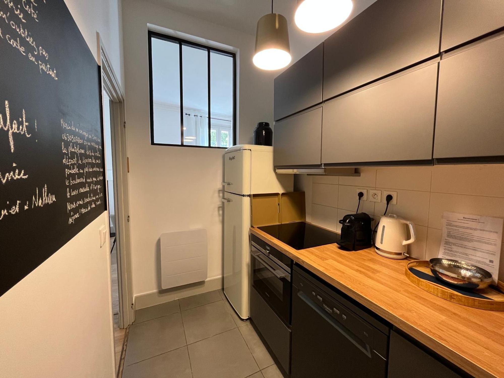 Nimes , appartement rénové dans immeuble classé. Extérieur photo